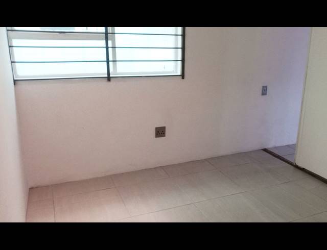 1 bed property to rent in WOODSTOCK